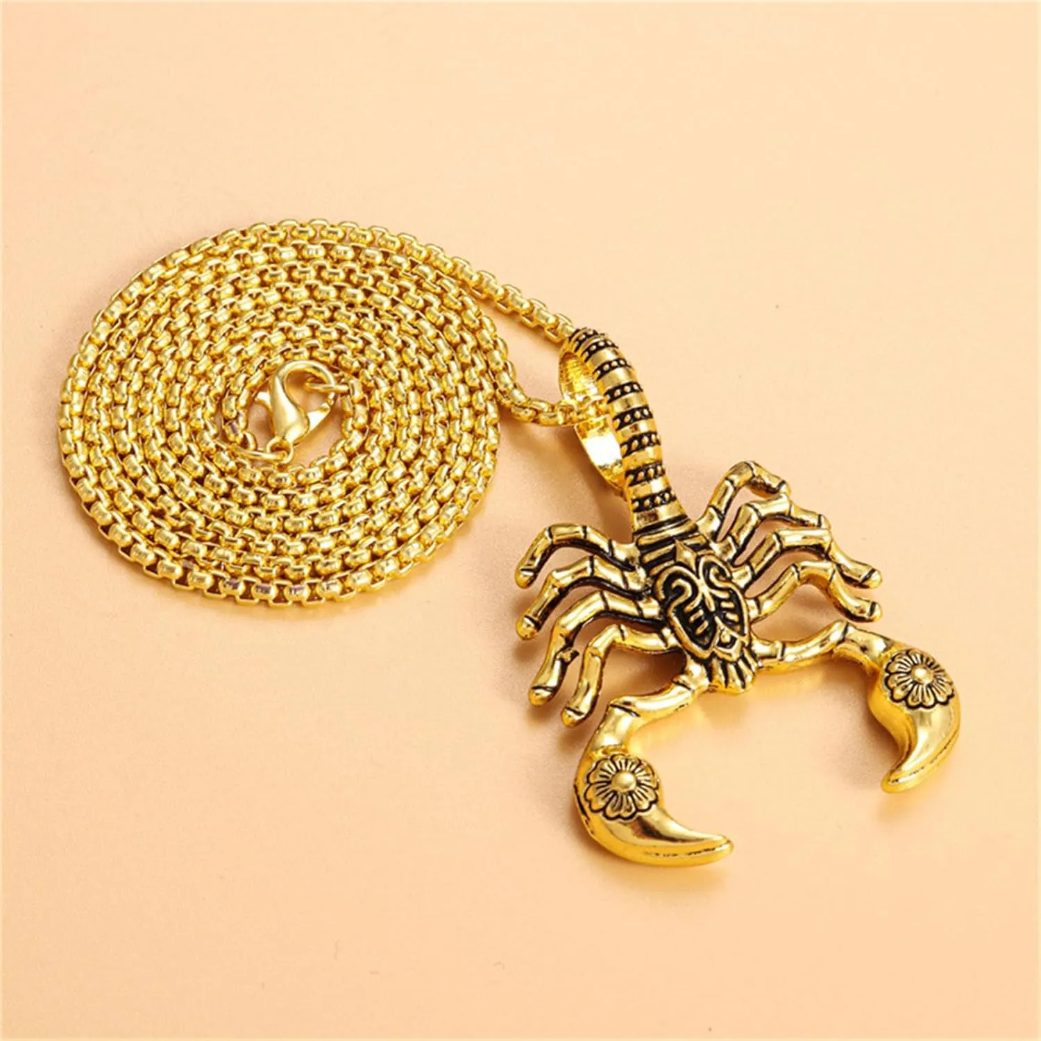 Dreuyet Scorpion Pendant Necklace for Men Women Large Titanium Steel Punk Hip Hop Scorpion Necklace Scorpio Zodiac Constellation Charm Pendant Jewelry Gift