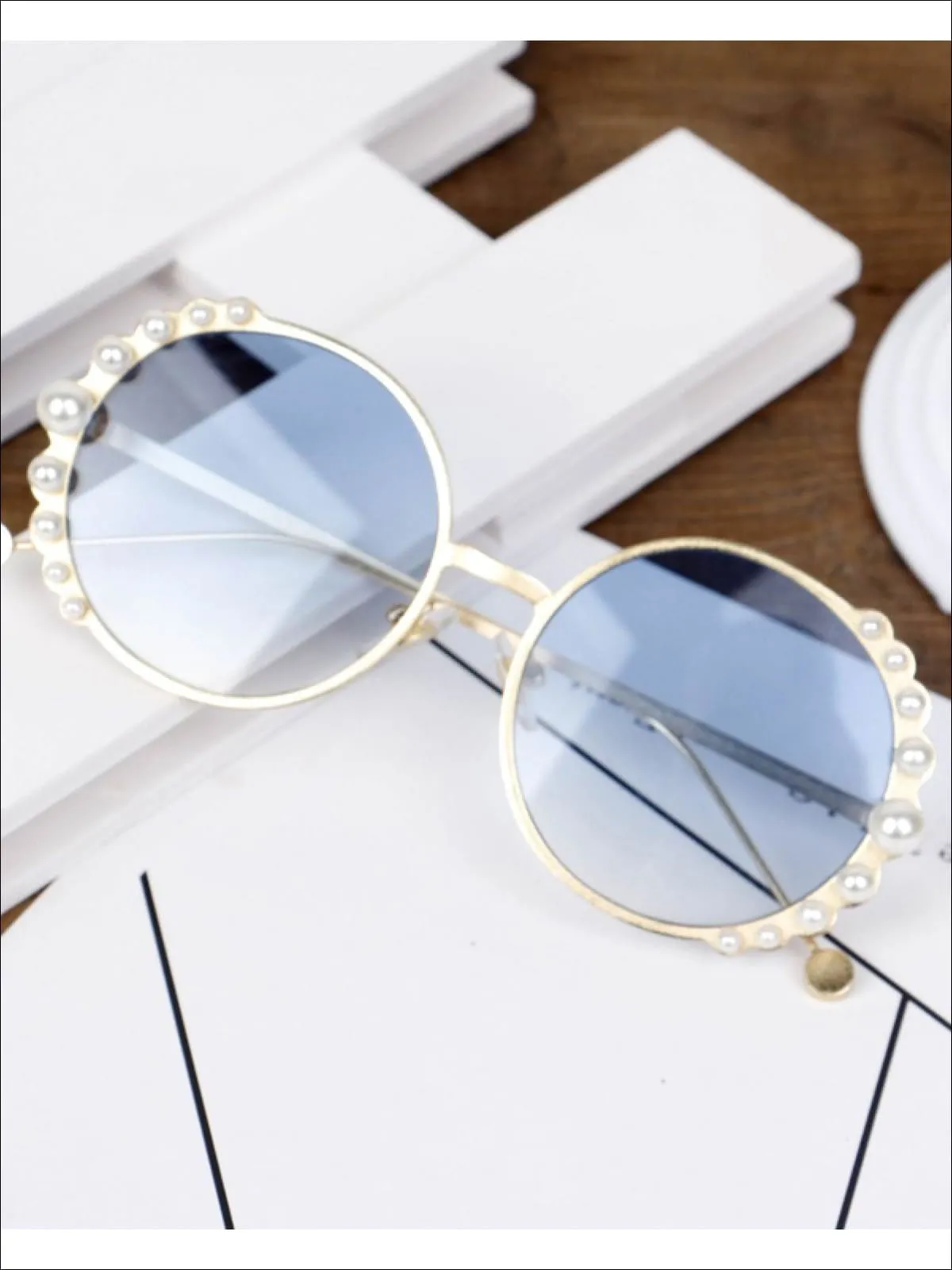 Round Vintage Tint Pearl Studded Sunglasses