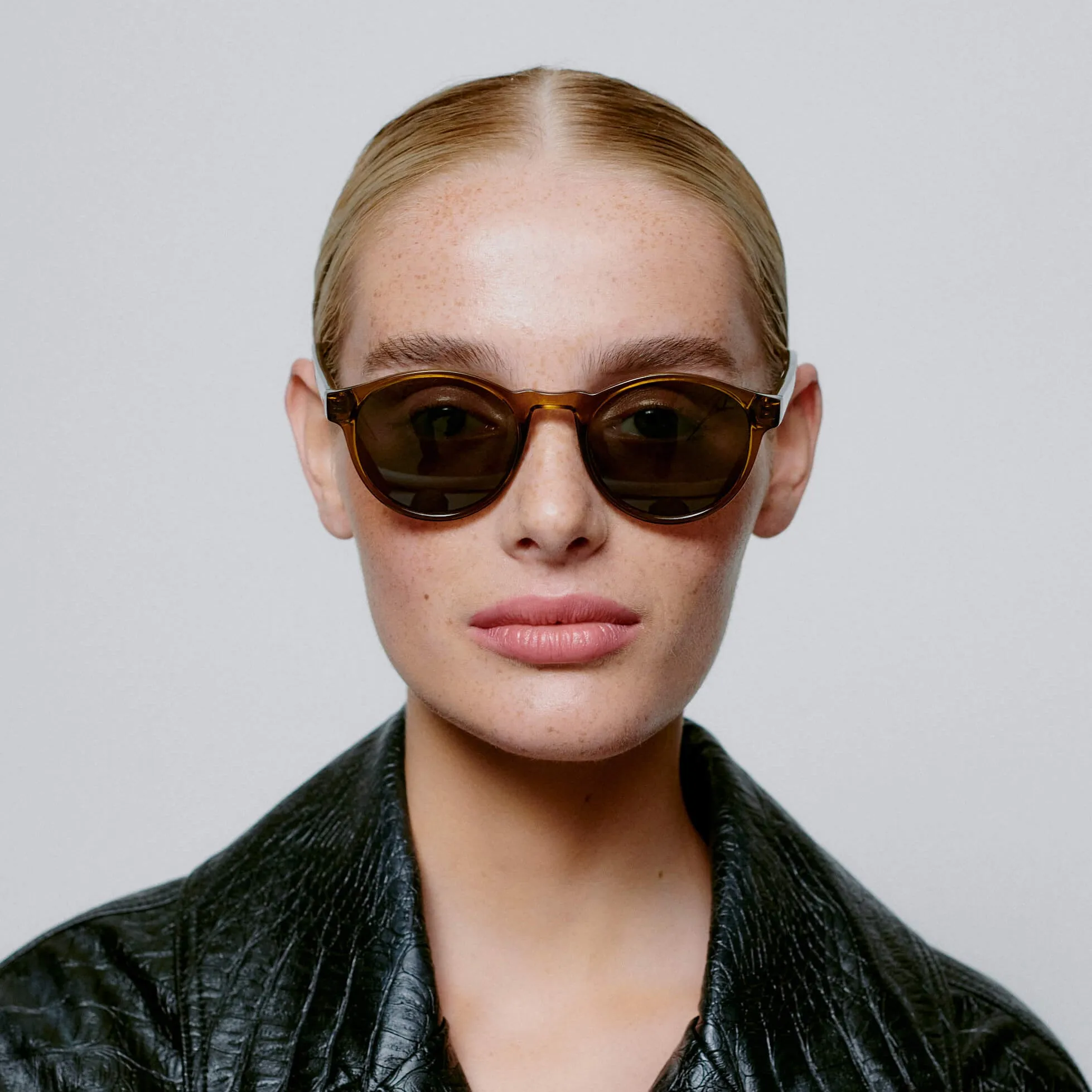 Sunglasses Round Marvin in Smoke Transparent